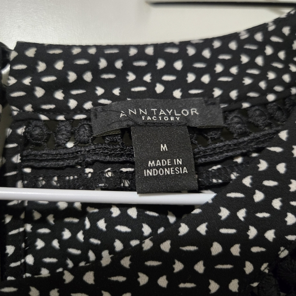 Ann Taylor Top Black Size M - Picture 5 of 7
